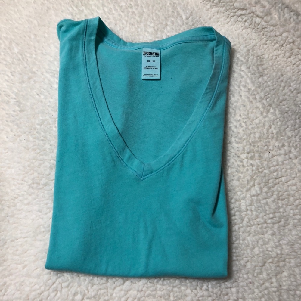 VS PINK V Neck t shirt